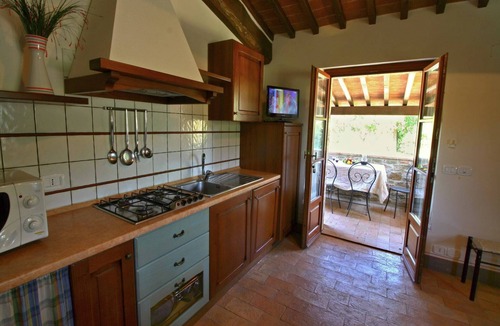 Popoltaio-Schiacciato House | Scenic Farmhouse with Pool