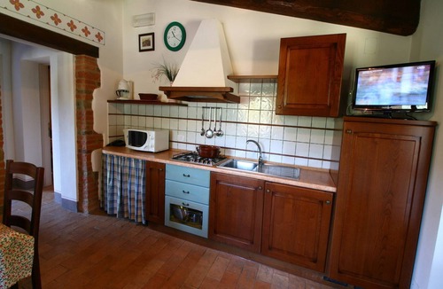 Popoltaio-Schiacciato House | Scenic Farmhouse with Pool
