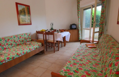 Giannella House | Scenic Holiday Home in Giannella near Beach