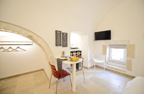 Ostuni Apartment | Scirocco Apartment with Terrace by Wonderful Italy