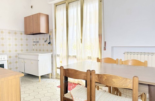 Senigallia Apartment | SE267 – Senigallia, two-bedroom apartment 300 metres from the sea