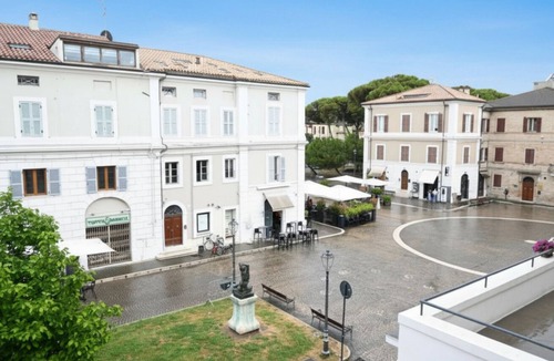 Senigallia Apartment | SE282 – Senigallia, comfortable three-room apartment in the historic city center