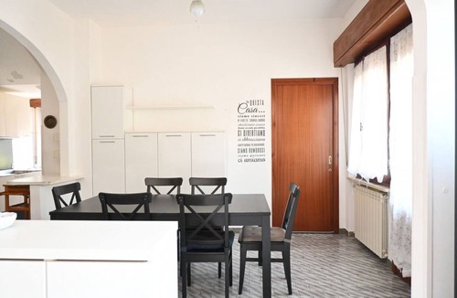 Bettolelle Apartment | SE300 - Senigallia, spacious three-room apartment with a furnished outdoor courtyard.
