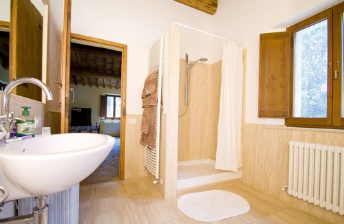 Montone Other | Secluded, spacious villa with Infinity pool and stunning views.n