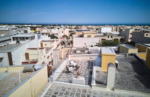 Montalbano Apartment | Second floor suite/apartment with terrace