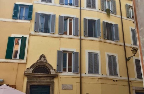 Rione VII Regola Apartment | Secret Studio Retreat in the Heart of the Ghetto by Houseeds