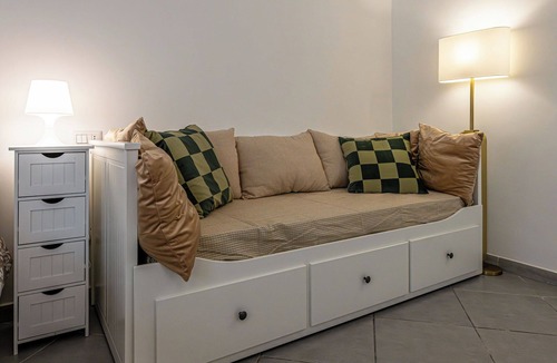 Flaminio Apartment | Sentirsi "a Casa" con la Bella Luce di Roma