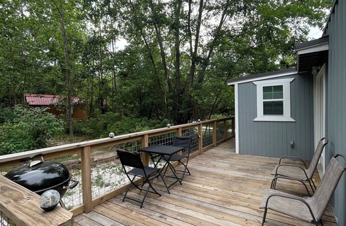 Garfield Cabin | Serene container tiny home with 1 bedroom and WiFi, AC in scenic Garfield