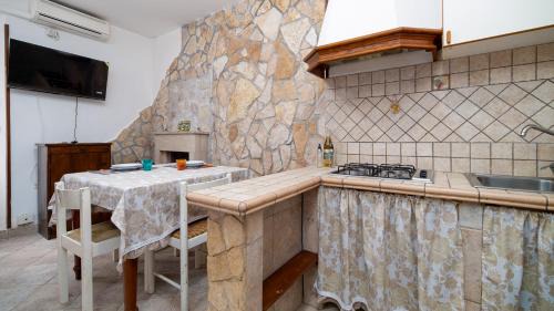 Allumiere Apartment | Serenity House by Rentbeat