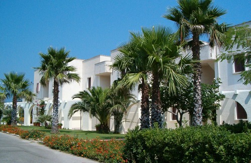 Villanova Apartment | Simple & Sunny Stay by the Sea