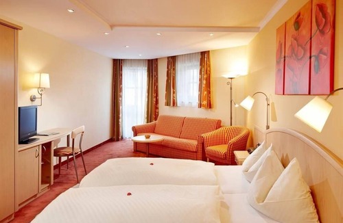 Bramberg am Wildkogel House | Single room in the adjoining house - Landhotel Kaserer