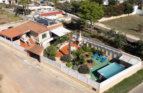 Scala di Furno House | Sirena Apartment in Luxury Villa with Shared Pool