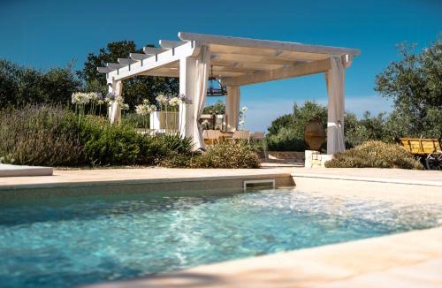 L'Assunta House | Six-Cone Trullo With Spa Near Alberobello