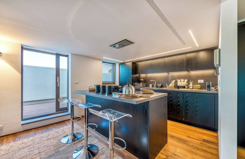 Vatican Apartment | Skylife 360° Rooftop Penthouse