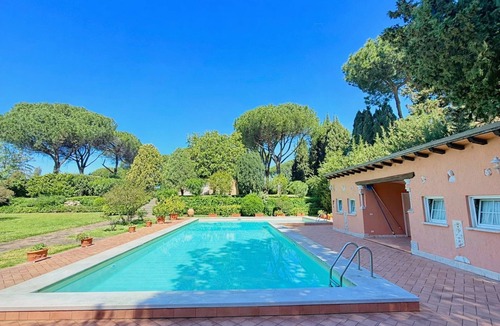 Camilluccia Villa | Skylife Villa Gucci