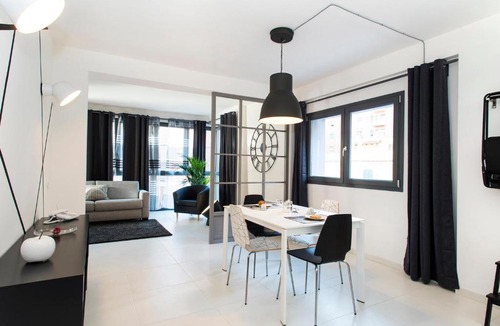 Universita Apartment | SkyTower
