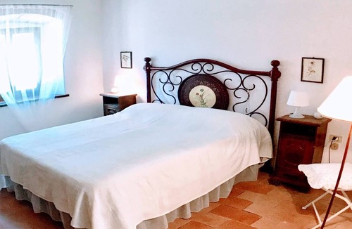 San Brizio Villa | Sleeps 12 - amazing scenery all around - exc villa, pool + grounds - pool house