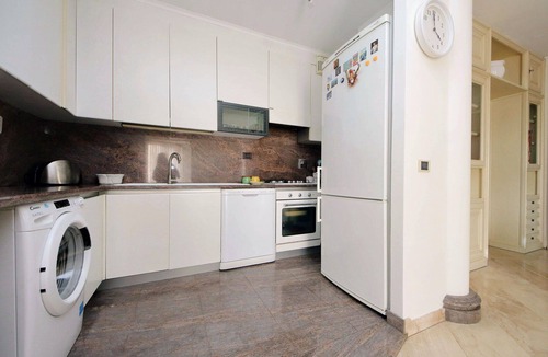 Ostiense Apartment | Spacious 2BR, 2 Bath - walking distance to Roma Tre Uni and Metro A