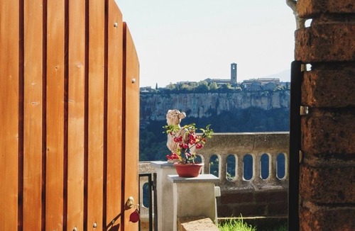 Lubriano House | Spacious 4-bedroom townhome in charming Lubriano with WiFi, AC