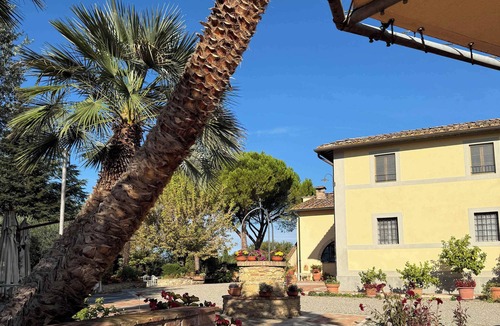 Poggiarello Apartment | Spacious Apartment Villa in Tuscan Vineyard Estate