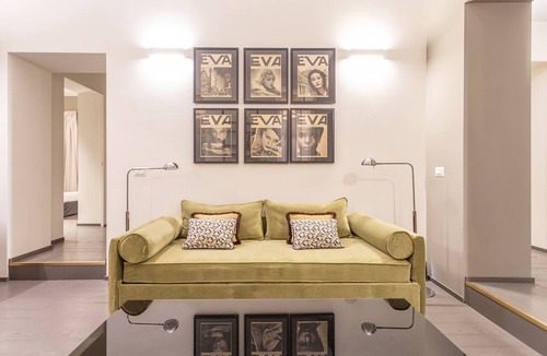 Rione III Colonna Apartment | Spanish Steps Deluxe Apartment