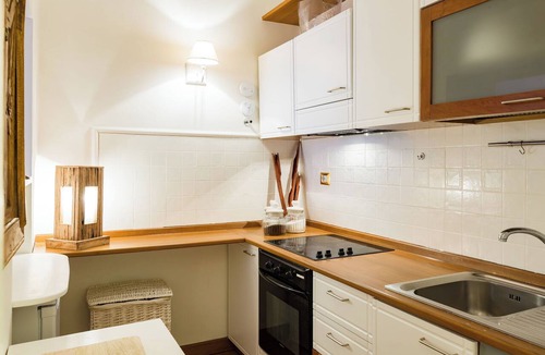 Rione IV Campo Marzio Apartment | SPANISH STEPS HISTORIC APARTMENT