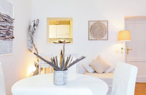 Rione IV Campo Marzio Apartment | SPANISH STEPS HISTORIC APARTMENT