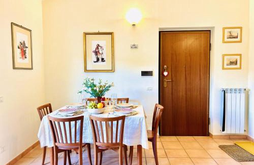 Fiuggi Apartment | Spazioso appartamento a Fiuggi con 2 camere, 2 balconi e vista montagna