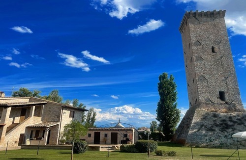 Limiti Villa | Spello By The Pool - Sleeps 11 - Large pool and amenities in Italy - air con !