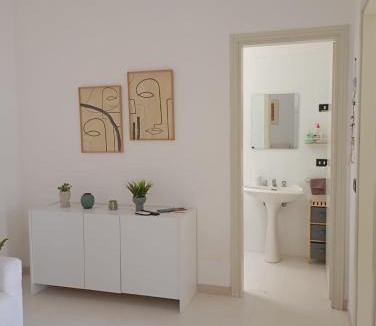 Capitolo House | Spendida Villetta al Capitolo - The White Retreat