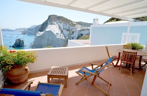 Le Forna Villa | SPLENDID VILLA IMMERSED IN THE GREEN PEAK ON THE SEA
