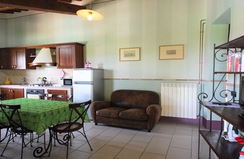 Spoleto Apartment | Spoleto Pool Side-Apt 2/Spoleto centre 0.7 kms/sleeps 4/Wifi+aircon