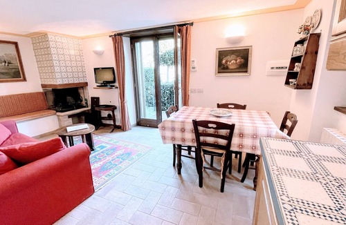 Strettura House | Spoleto Splash : Cisterna/sleeps 2/3/wifi/aircon - beautiful views all around