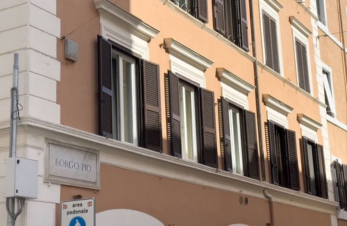 Rione XIV Borgo Apartment | St. Peter Beautiful 2BR Apartment