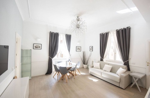 Rione XIV Borgo Apartment | St. Peter Beautiful 2BR Apartment