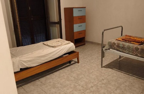 Marco Simone House | Stanza con bagno privato in appartamento condiviso 2