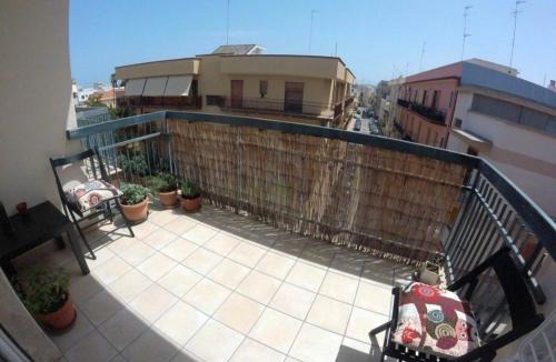 Mola di Bari House | Stanza matrimoniale bagno privato