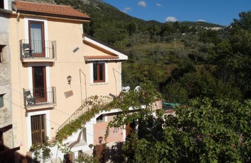 Forcella Apartment | Stonehouse apartments
