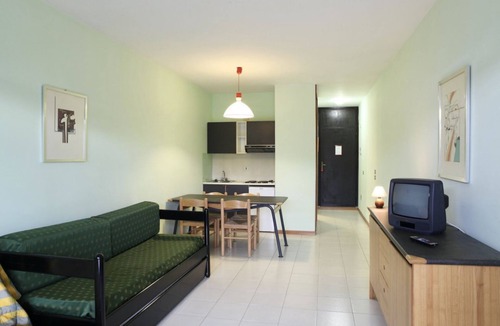 Marina di Bibbona House | Studio apartment for 3 people (30 mq.) consisting of a living room with kitchenette, double or twin sofa bed and single or twin sofa bed, bathroom with shower.They can be on the ground floor or first floor.Balcony or garden equipped with table and chairs