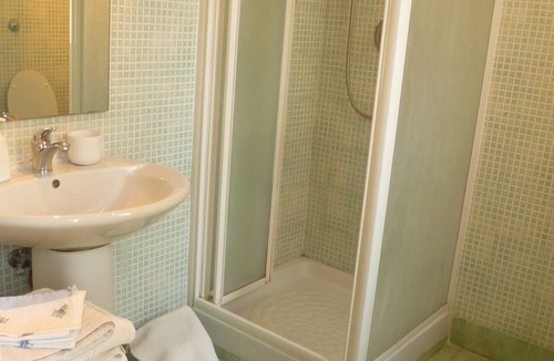 Portici Bed & Breakfast | Studio Apartment Surrounded by Greenery B&B