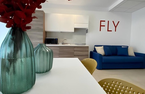 Municipio 2 House | Studio apartment with parking Polyclinic area.