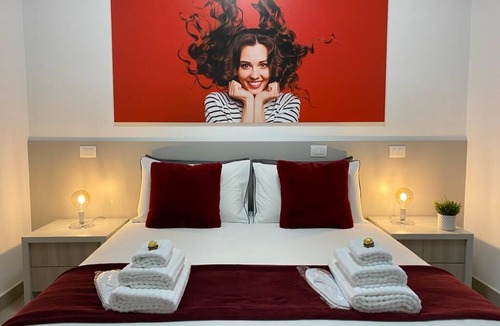 Municipio 2 House | Studio apartment with parking Polyclinic area.