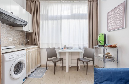 Mondello Apartment | Studio 'Flat Blu Palermo Mondello' with Shared Pool, Shared Terrace & Air Conditioning