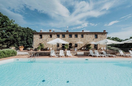 Radicondoli Apartment | Studio Nr 1 in the Borghetto Poggio Bianco