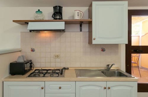Cecina Apartment | Studio 'Podere Nuti – L'Eccezione' with Exclusive Rooftop Terrace, Pool & Shared Garden