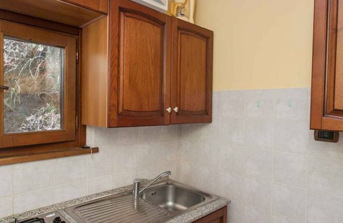 Ramazzano Apartment | Studio with air conditioning