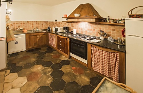 Passignano sul Trasimeno Villa | Stunning villa for 12 guests with private pool, WIFI, A/C, TV, terrace and panoramic view