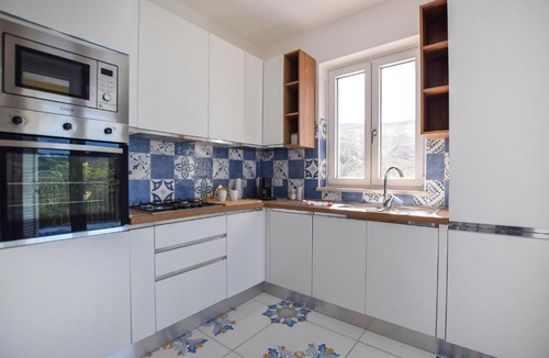 Laureana Cilento Apartment | Stunning Apartment In Laureana Cilento