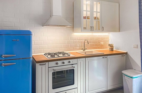 Taranto Apartment | Stunning apartment in Taranto with WiFi