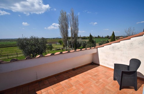 Pescia Romana House | Stunning home in Pescia Romana with swimming pool